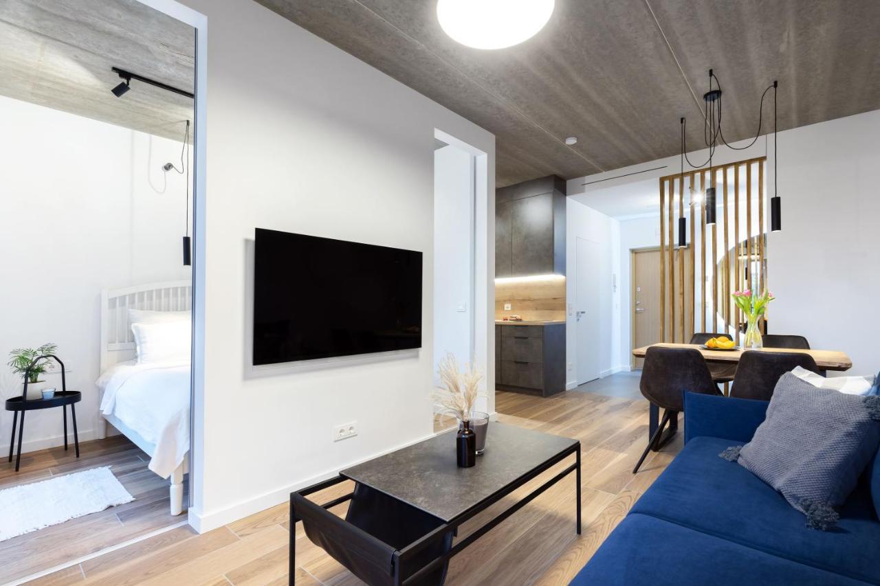 City Center Sanctuary Modern Business-Class Studio With Free Parking In The Heart Of Vilnius Exterior photo