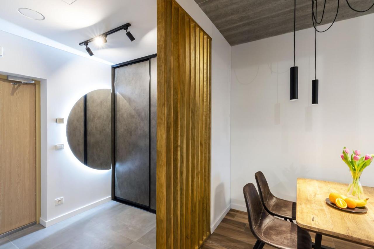 City Center Sanctuary Modern Business-Class Studio With Free Parking In The Heart Of Vilnius Exterior photo