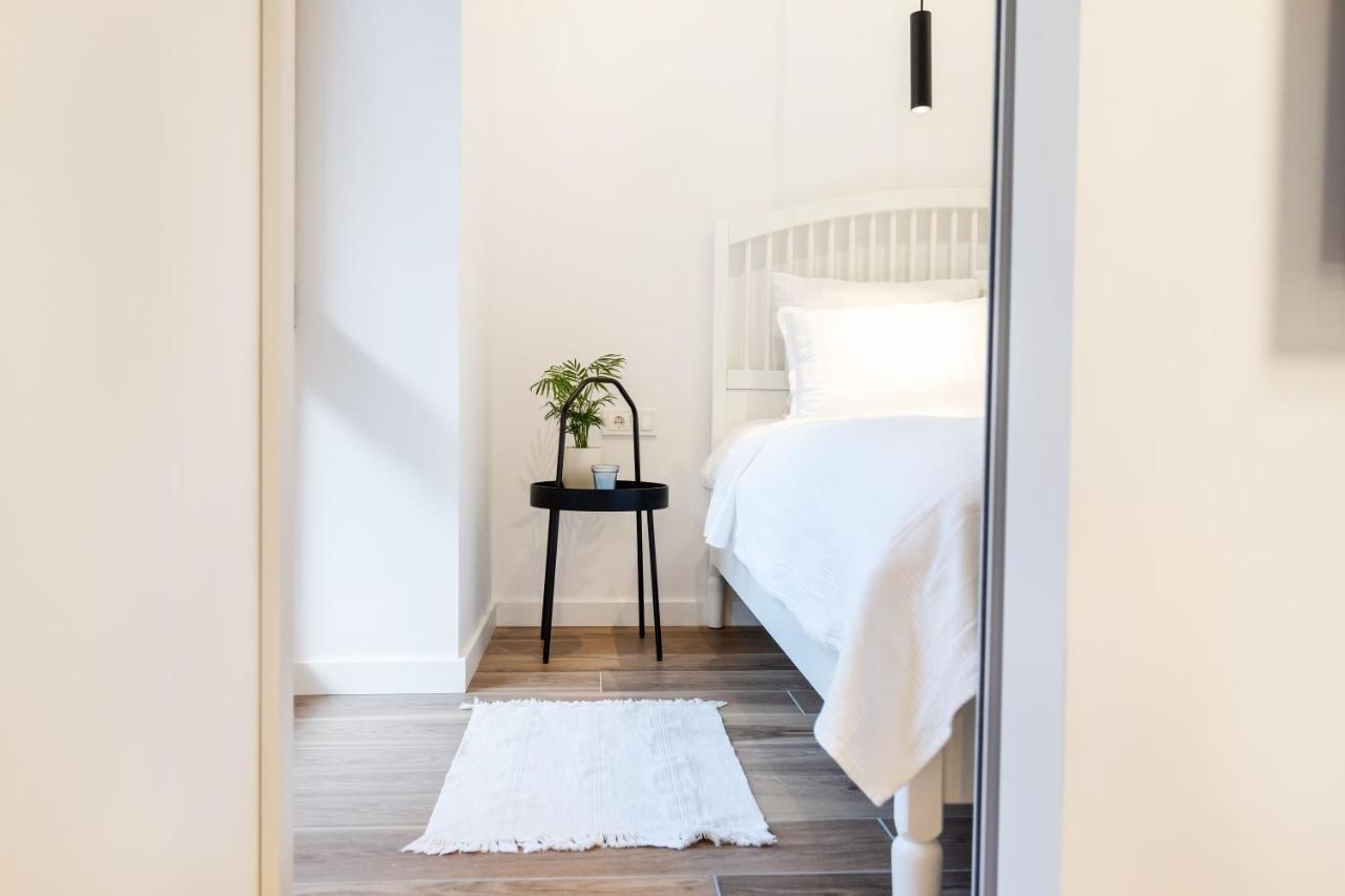 City Center Sanctuary Modern Business-Class Studio With Free Parking In The Heart Of Vilnius Exterior photo