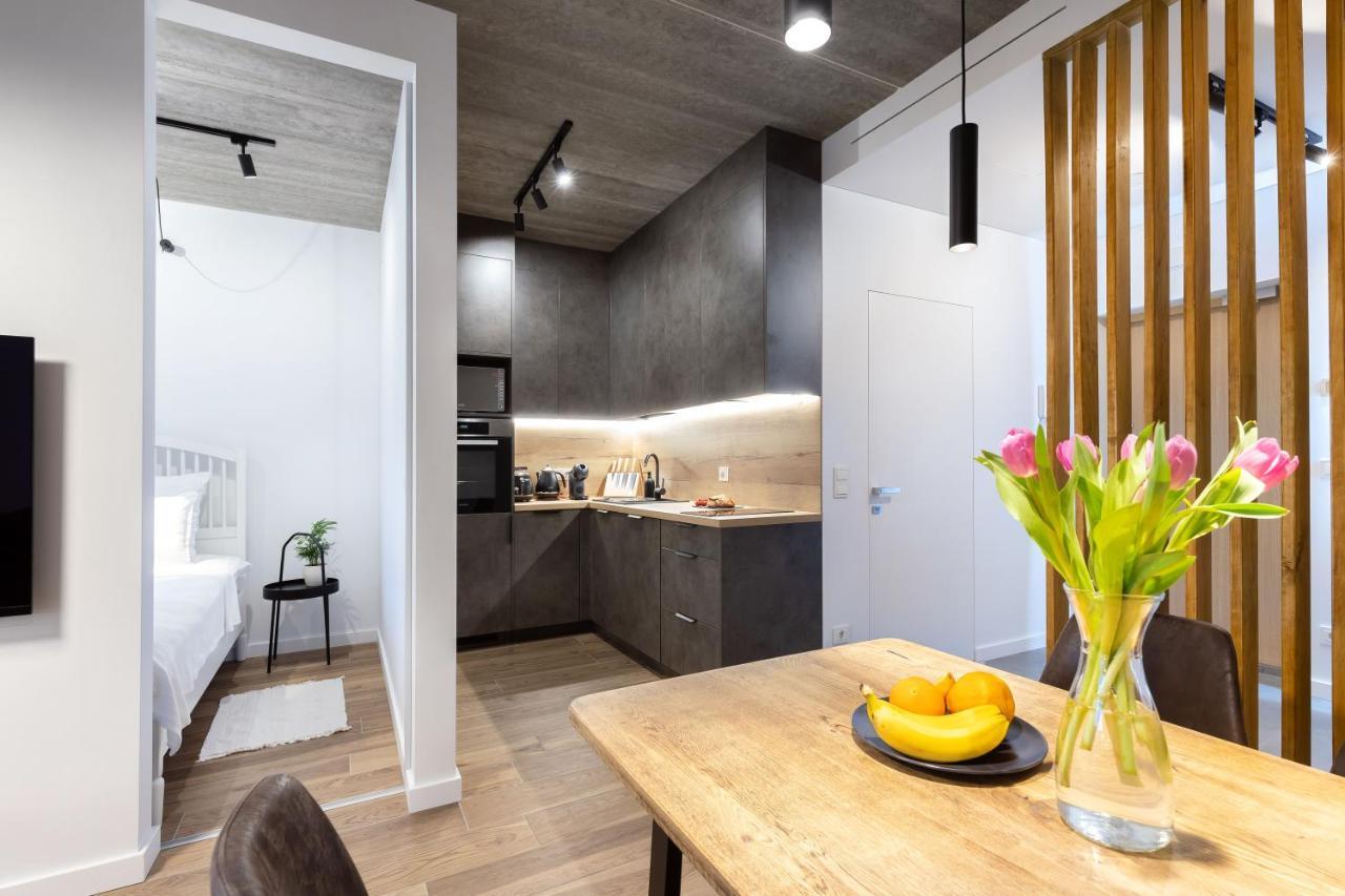 City Center Sanctuary Modern Business-Class Studio With Free Parking In The Heart Of Vilnius Exterior photo